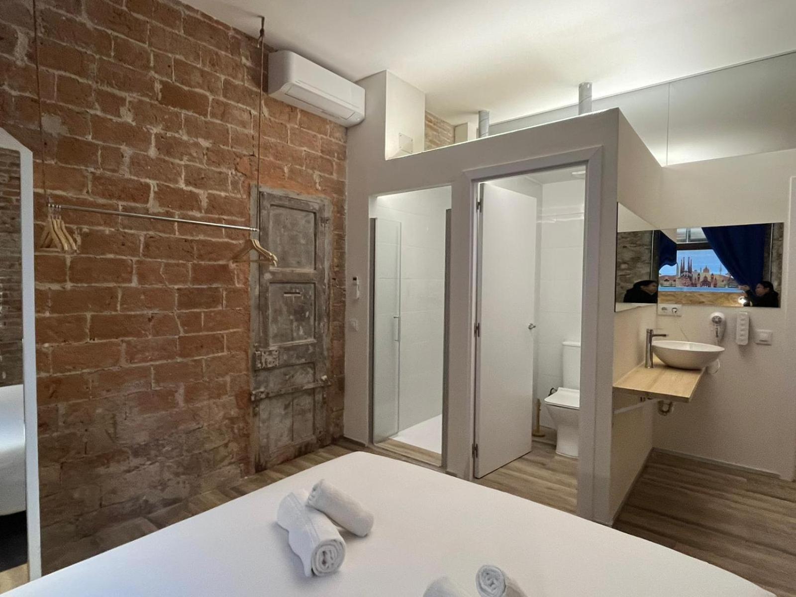 Happy People Plaza Espana Apartments Barcelona Exterior photo