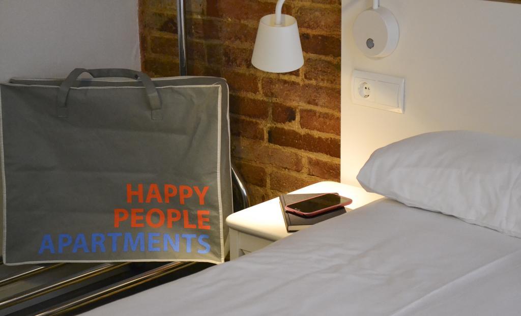 Happy People Plaza Espana Apartments Barcelona Room photo