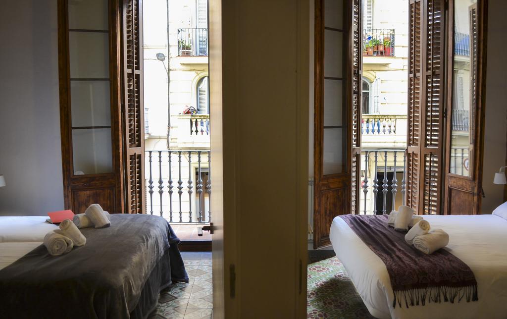 Happy People Plaza Espana Apartments Barcelona Room photo