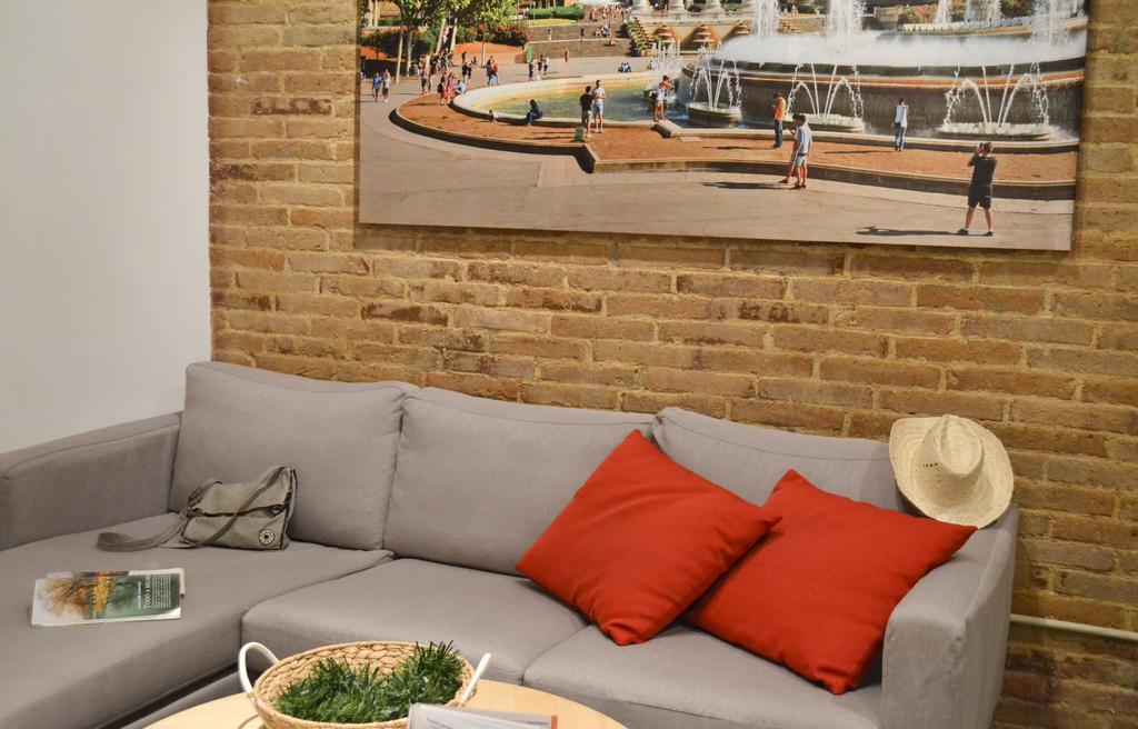 Happy People Plaza Espana Apartments Barcelona Room photo