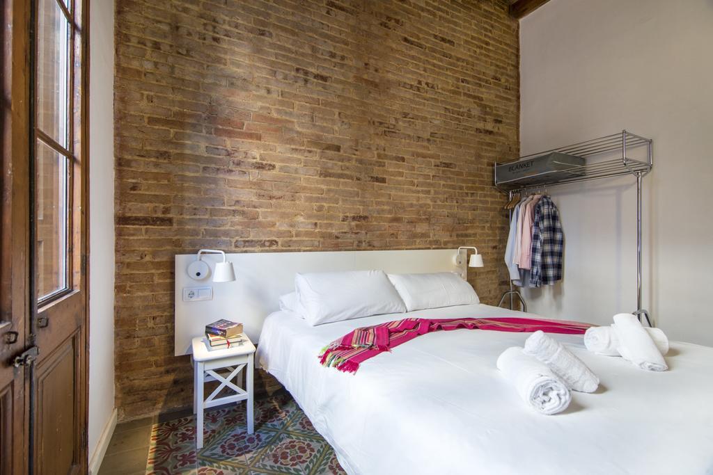 Happy People Plaza Espana Apartments Barcelona Exterior photo