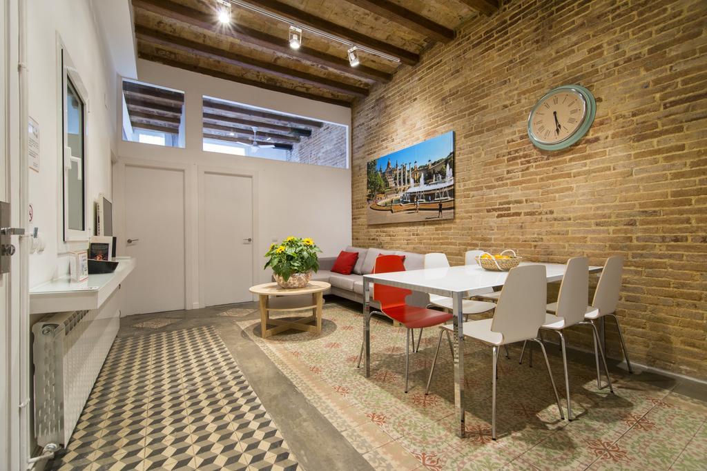 Happy People Plaza Espana Apartments Barcelona Exterior photo